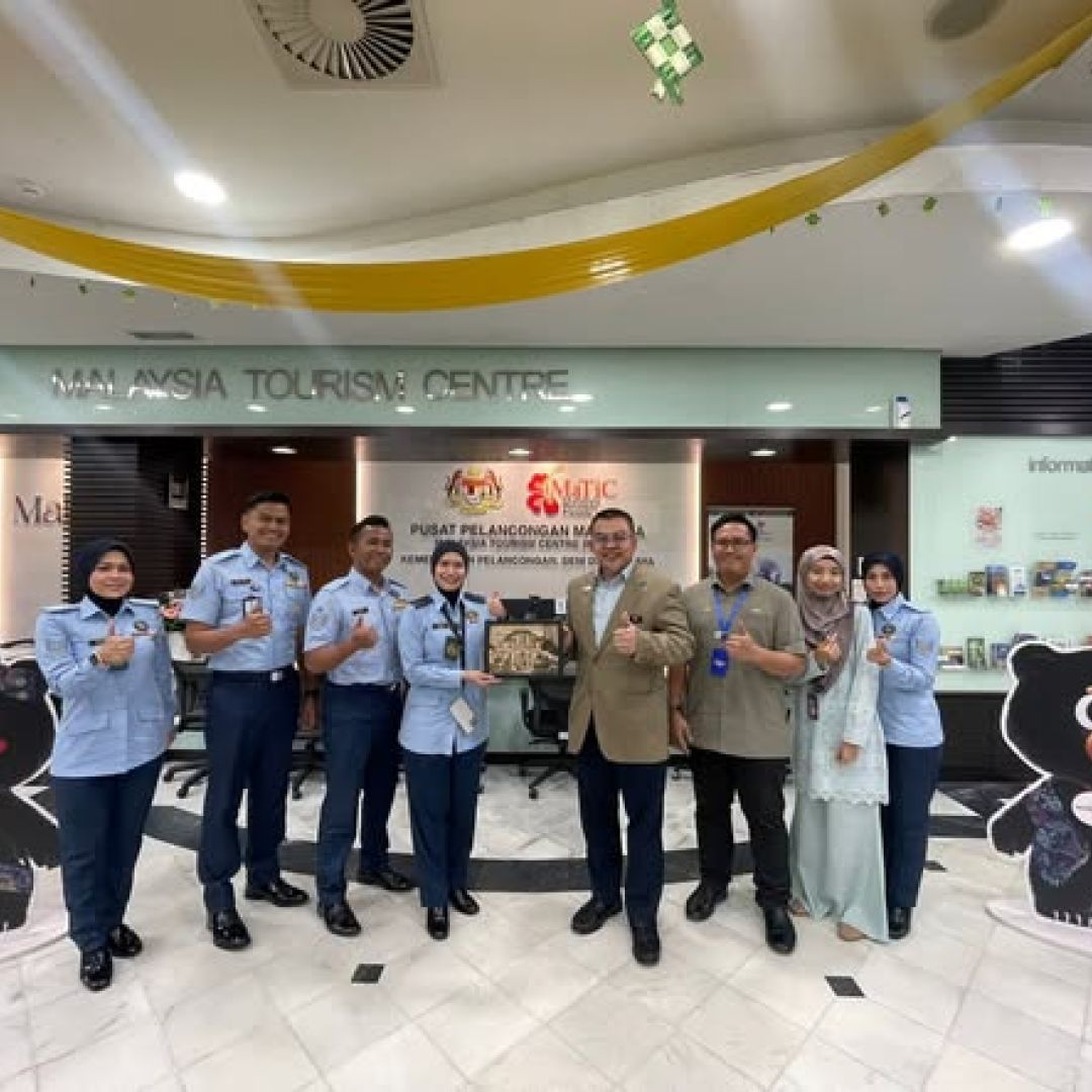 Lawatan Cawangan Muzik & Kesenian TUDM ke MaTiC